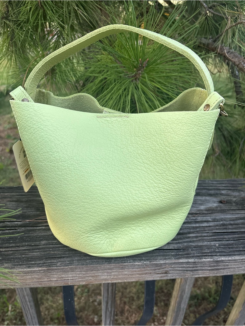 🦄NWT Portland Leather Shadow Lime Small Belle Bucket Crossbody🦄